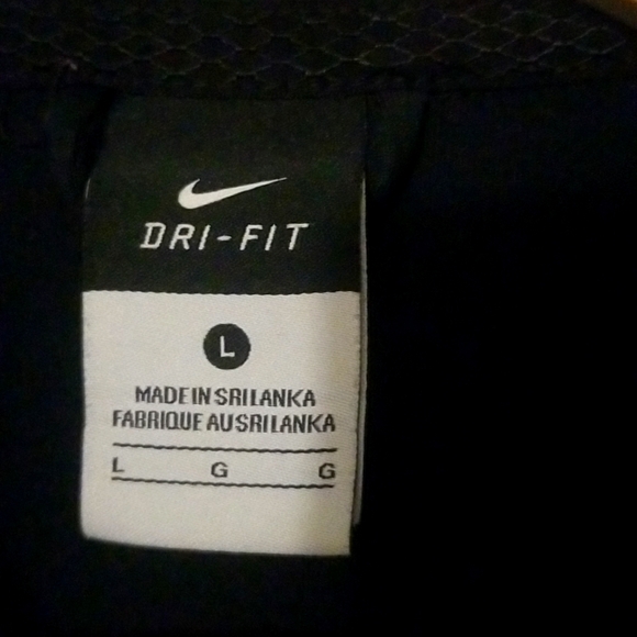 COPY - Nike: Dry-Fit light-weight jacket - Picture 3 of 7